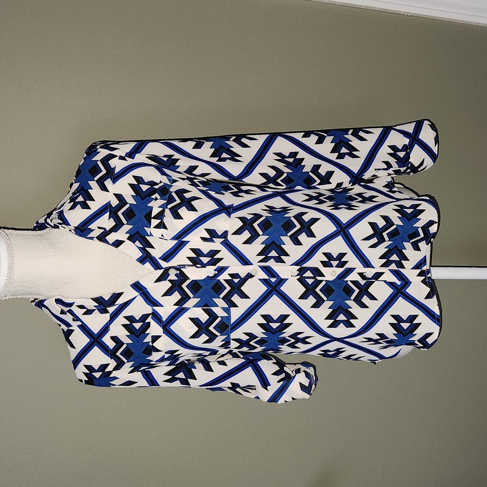 Express abstract button down shirt, size XS